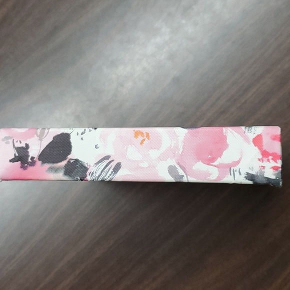 WOMEN EMPOWERED SIGN, floral pink, white and black - Picture 10 of 14